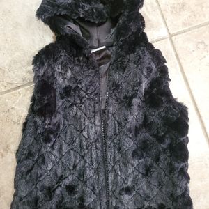 Little girls faux fur vest w hood